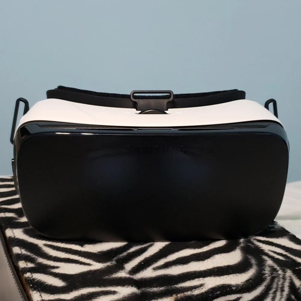 Samsung Gear VR Headset